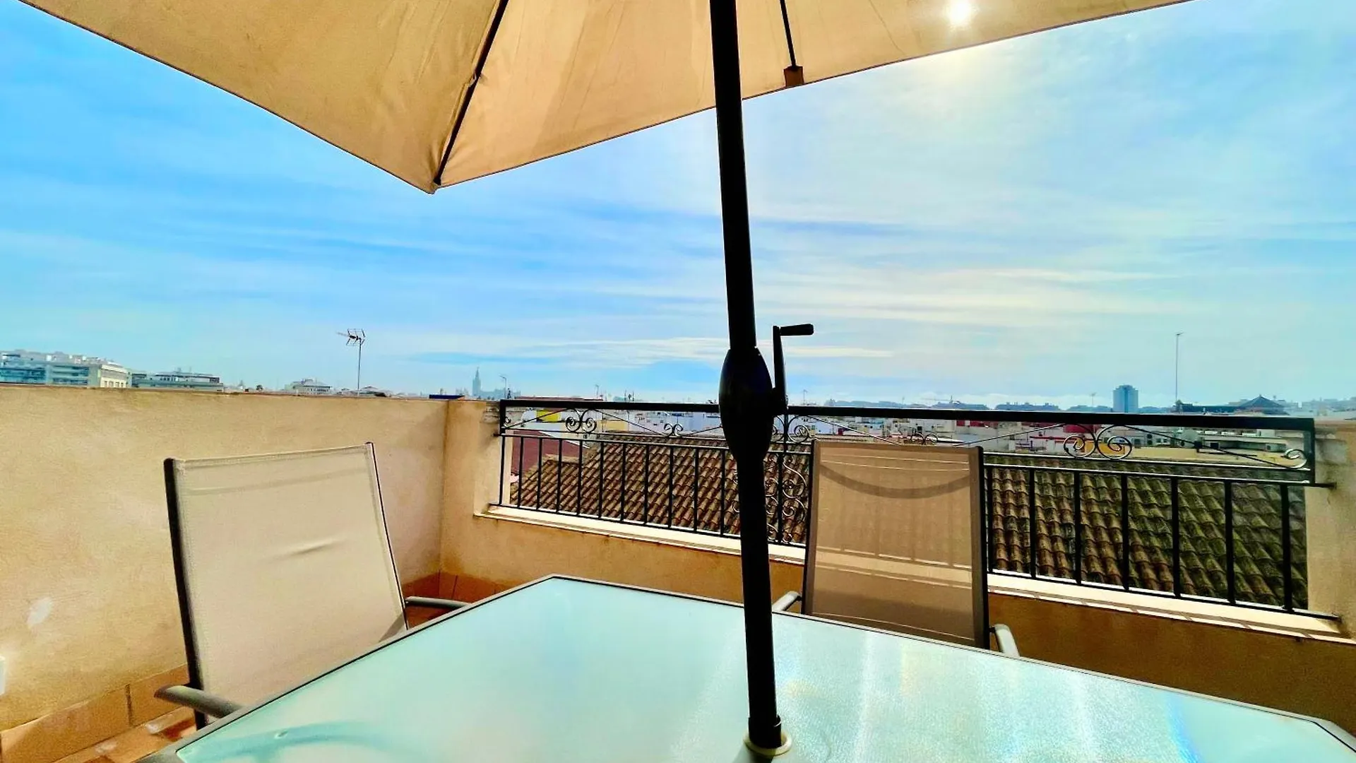 Philippe'S Home Triana Con Terraza Seville Apartment